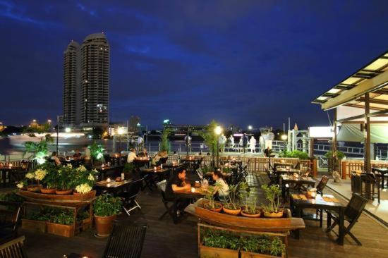 Navalai River Resort Bangkok Exterior photo